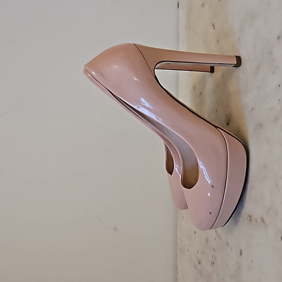 MIU MIU: soft pink patent leather platform heels - Picture 2 of 8